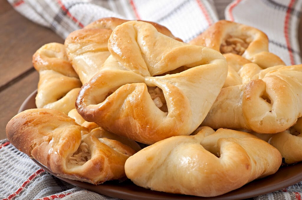 Чим змащувати випічку перед випіканням?