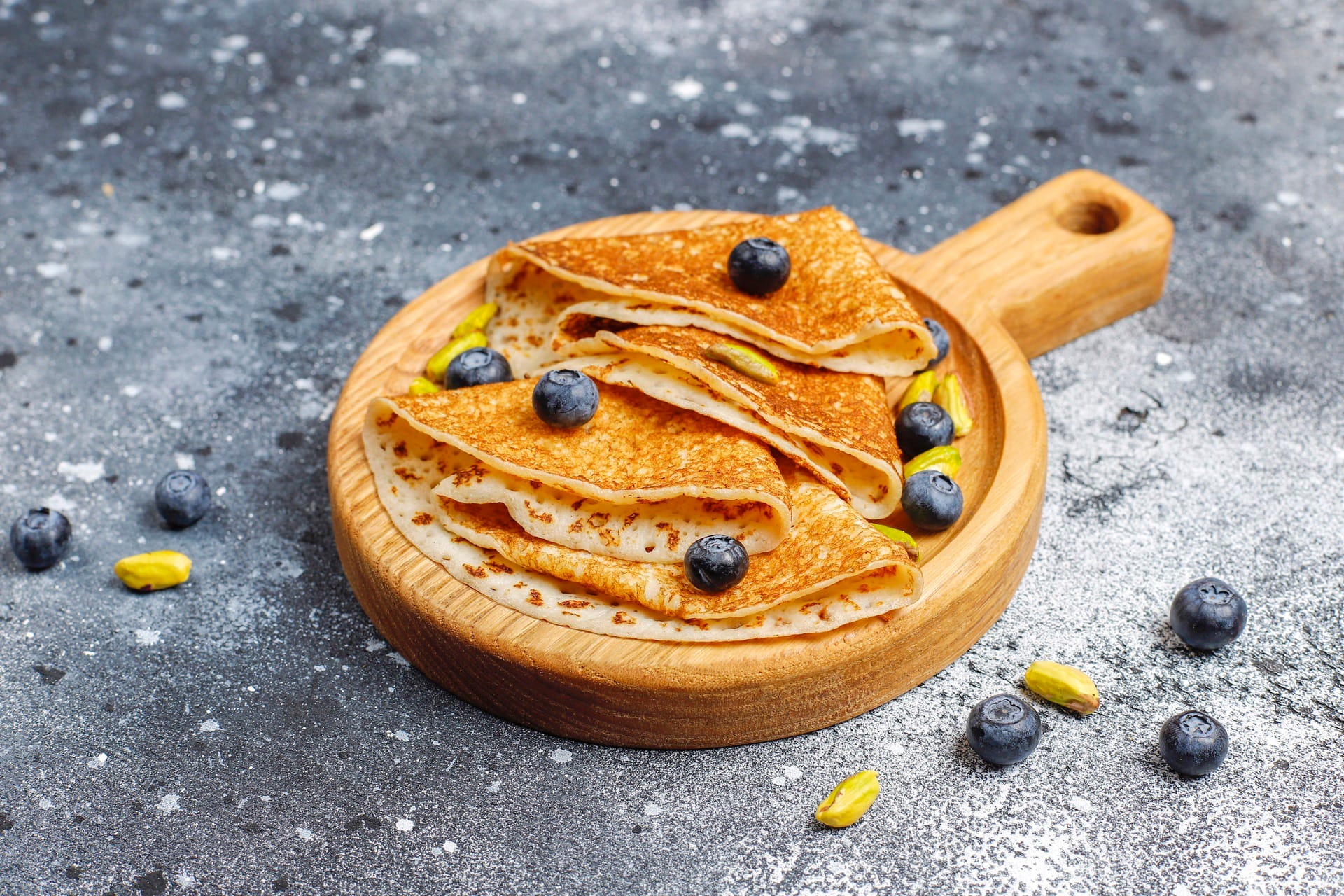 Як загортати млинці: ТОП 6 цікавих способів