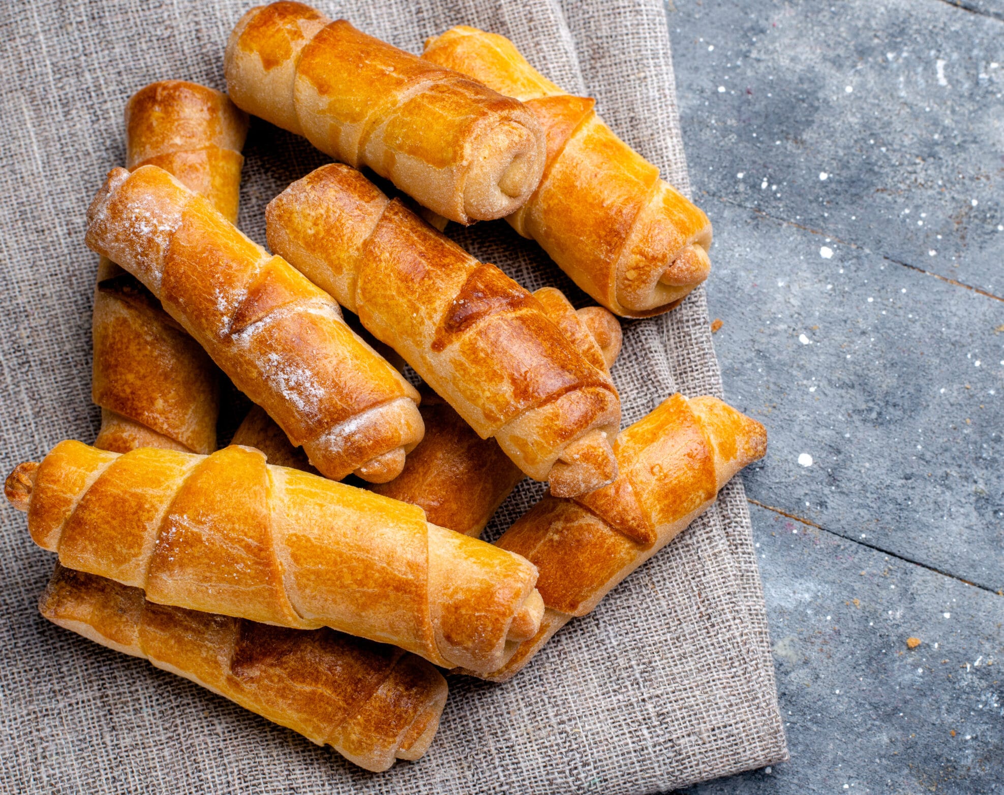 Рогалики з вишнями